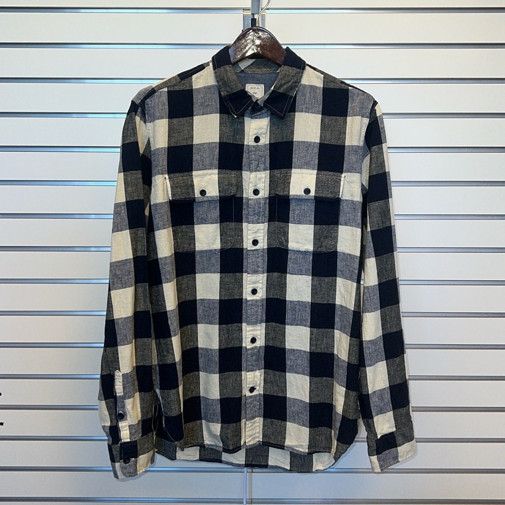 Gap button down 55% Linen 45% Cotton